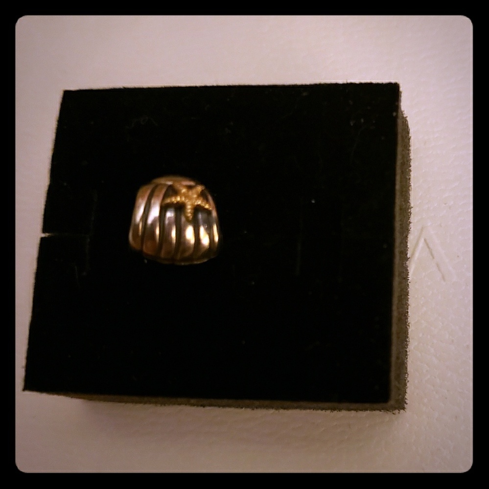 Authentic pandora seashell charm with 14k starfish